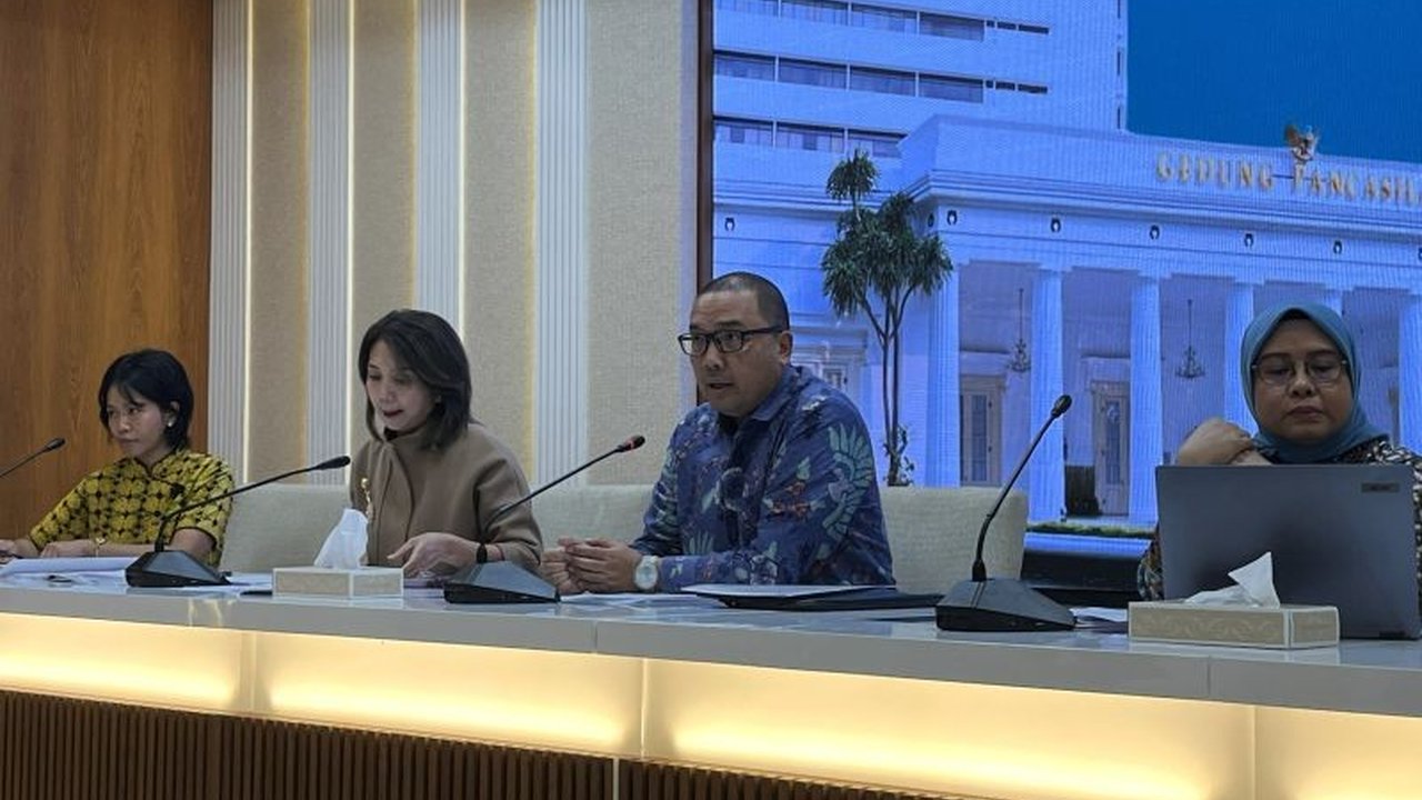 Pemerintah Indonesia melalui Kementerian Luar Negeri dan Kementerian ESDM terus berupaya keras memastikan keselamatan tanker Pertamina yang terjebak di Selat Hormuz di tengah konflik Timur Tengah, sekaligus menjaga ketahanan energi nasional.