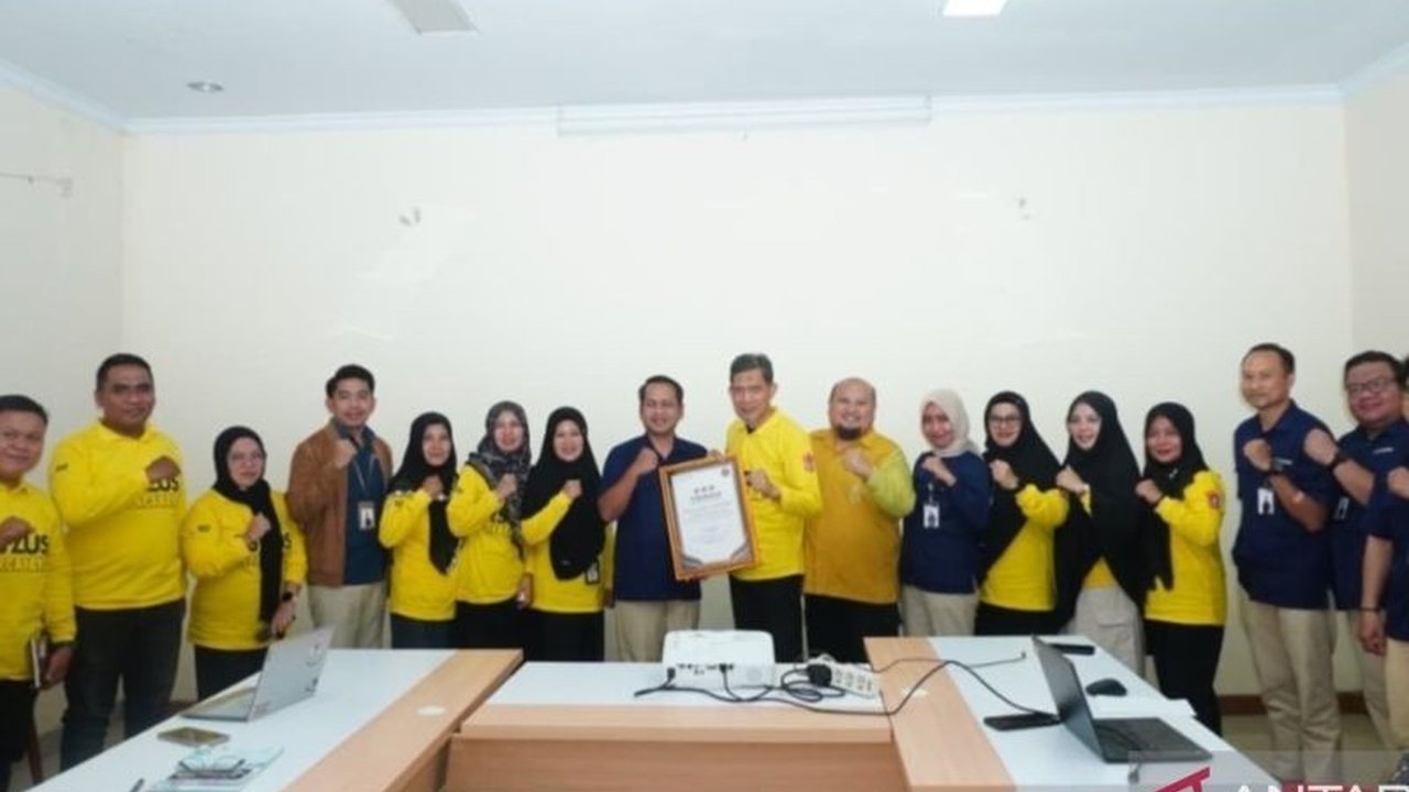 RSUD Zainal Umar Sidiki di Gorontalo Utara berhasil meraih penghargaan Bintang Tiga dari BPJS Kesehatan Cabang Gorontalo atas implementasi layanan digital yang memudahkan akses kesehatan bagi peserta JKN.