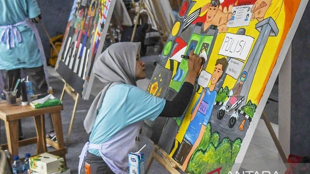 Pemerintah Kota Jakarta Barat melalui Sudinpora membuka pendaftaran Lomba Pemuda Pelopor Jakarta Barat 2026, menawarkan hadiah pembinaan dan kesempatan mewakili daerah di tingkat provinsi bagi pemuda berprestasi.
