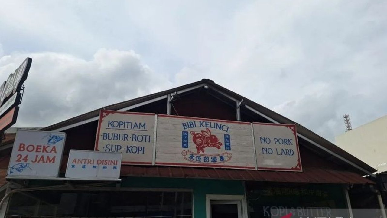 Pemilik Resto Bibi Kelinci, Nabilah O’Brien, kini berstatus tersangka setelah melaporkan pencurian makanan. Simak kronologi lengkap kasus Bibi Kelinci yang penuh kejanggalan ini.