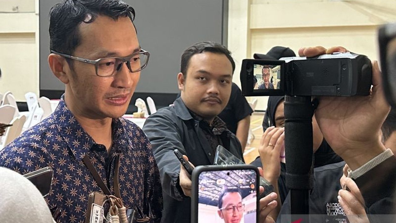 Komisi Pemberantasan Korupsi (KPK) terus mendalami proses pengadaan asam format di Kementerian Pertanian (Kementan) tahun 2021. Penyelidikan ini terkait dugaan korupsi fasilitas pengolahan karet yang merugikan negara.