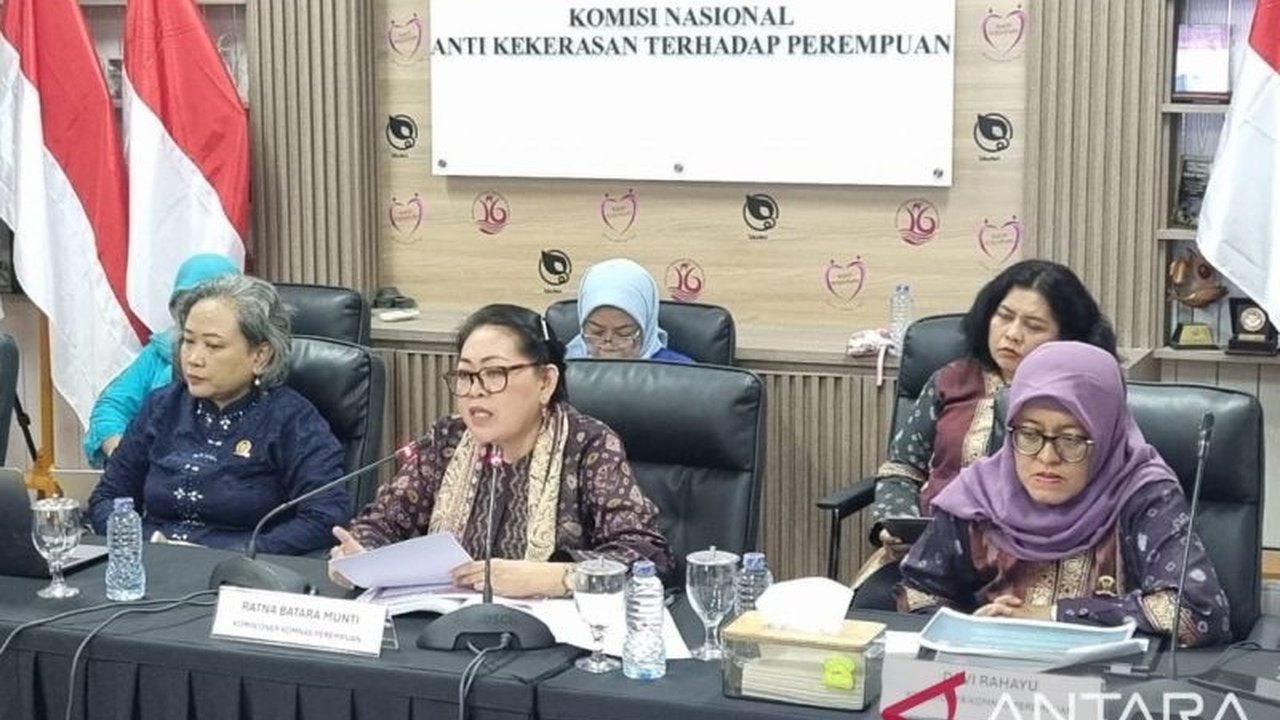Komnas Perempuan mengungkapkan fenomena 'delayed in justice' atau penundaan keadilan sering terjadi saat istri melaporkan kasus kekerasan, dengan total kasus kekerasan terhadap perempuan meningkat signifikan pada tahun 2025.
