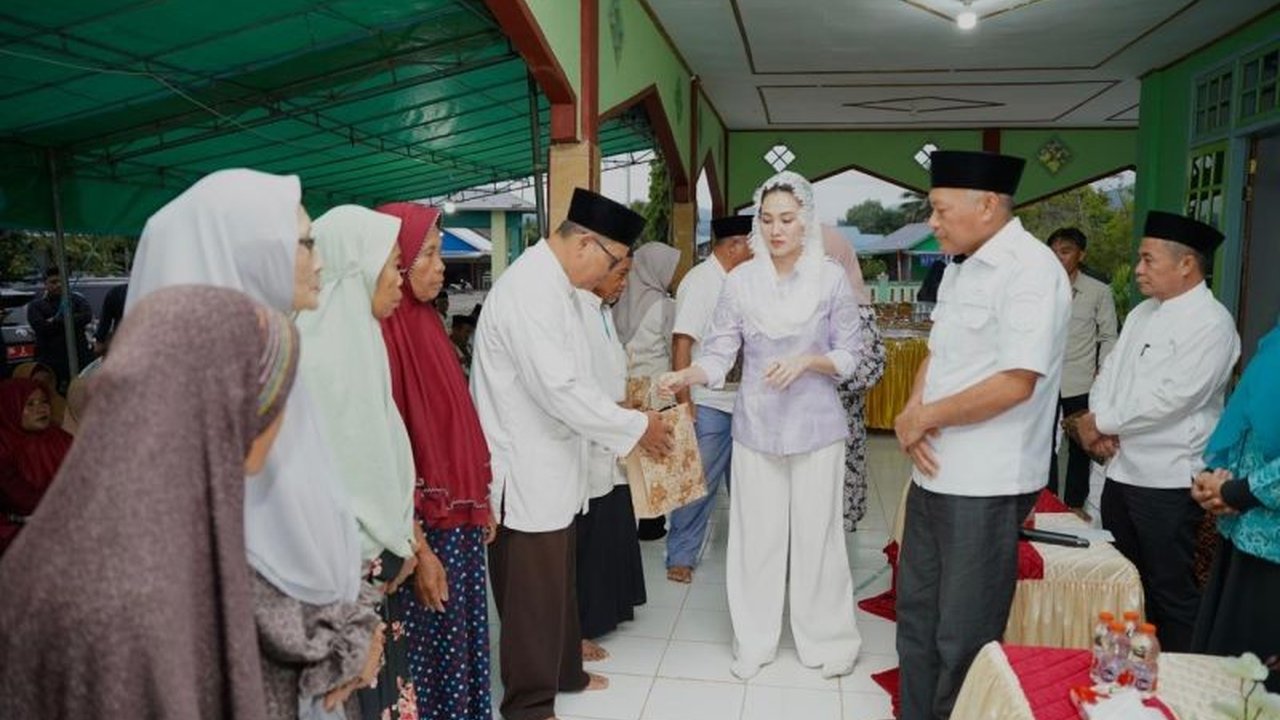 Gubernur Sherly Tjoanda dan Wagub Sarbin Sehe mempererat Ukhuwah Umat Maluku Utara di Halmahera Timur, memanfaatkan momentum Ramadan untuk silaturahmi dan pembangunan daerah.