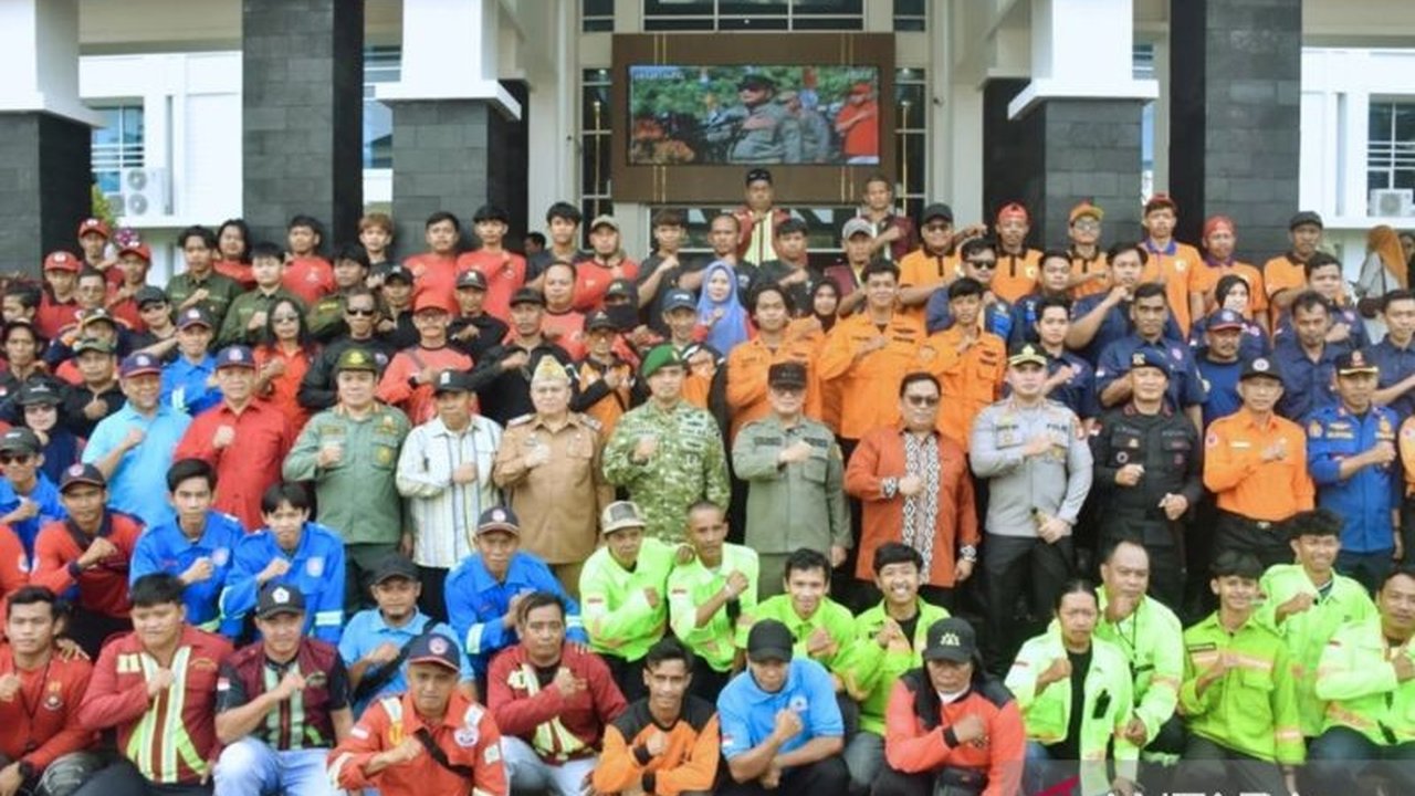 Pemerintah Kabupaten Kubu Raya terus perkuat kesiapsiagaan karhutla dengan mengapresiasi para relawan dan petugas, sekaligus menyiapkan strategi komprehensif menghadapi tantangan kebakaran hutan dan lahan.