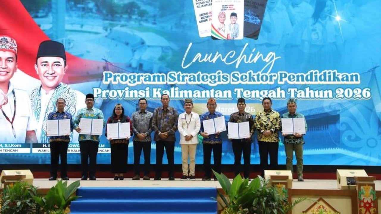 Universitas Muhammadiyah Palangka Raya (UMPR) bersama Gubernur Kalimantan Tengah meluncurkan Program 1 Rumah 1 Sarjana, membuka akses kuliah gratis bagi generasi muda Kalteng untuk meningkatkan kualitas SDM.