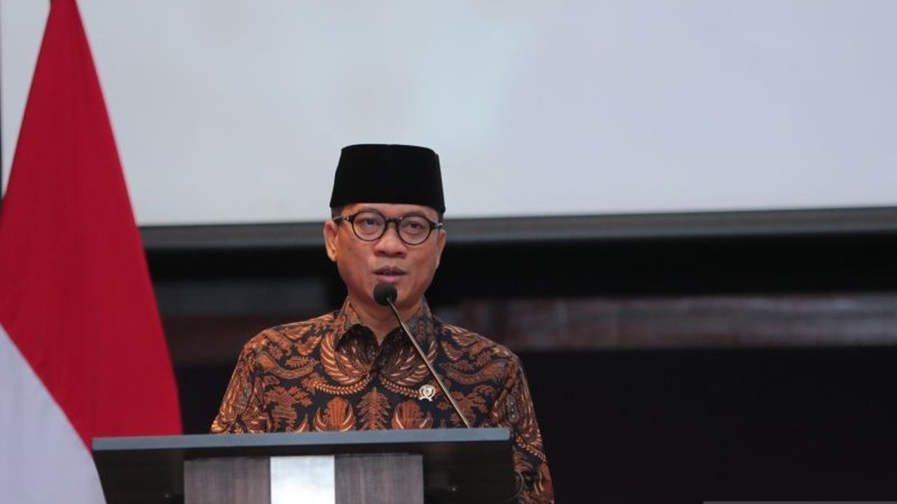 Menteri Desa dan Pembangunan Daerah Tertinggal (Mendes PDT) Yandri Susanto menyerukan kolaborasi intensif dengan Asosiasi Pemerintah Kabupaten Seluruh Indonesia (APKASI) demi melahirkan solusi konkret dan mempercepat pembangunan desa di tengah berbagai ta