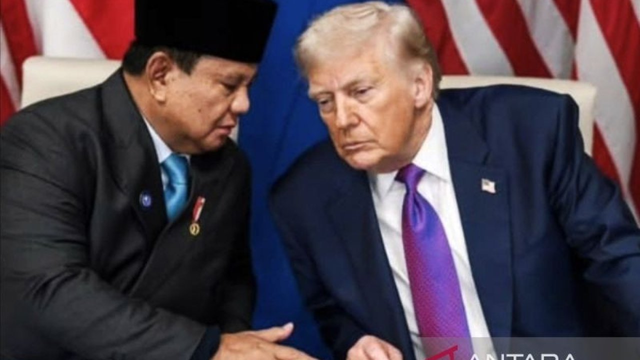 Indonesia dan Amerika Serikat menandatangani Perjanjian Dagang Timbal Balik, membuka akses bebas tarif untuk 1.819 produk Indonesia. Perjanjian Dagang RI-AS ini menandai era baru hubungan ekonomi yang saling menguntungkan dan strategis.