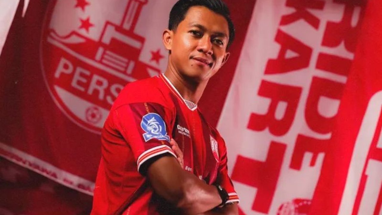 Pelatih Persib Bandung Bojan Hodak memastikan timnya terus memantau kondisi cedera Febri Hariyadi yang dialami saat dipinjamkan ke Persis Solo. Apa langkah selanjutnya bagi sang pemain?