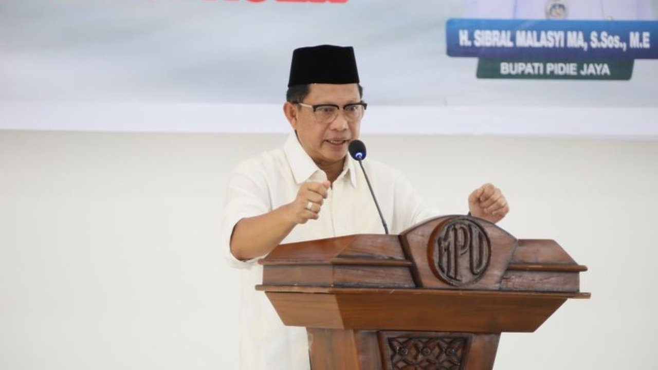 Presiden Prabowo Subianto mengalokasikan tambahan Transfer ke Daerah (TKD) sebesar Rp10,6 triliun bagi tiga provinsi di Sumatera. Kebijakan ini bertujuan mempercepat pemulihan dan mitigasi bencana di wilayah tersebut.