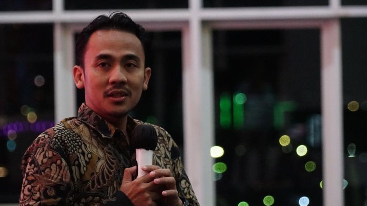 Pakar menyoroti pentingnya Regulasi Algoritma platform digital untuk melindungi anak-anak dari paparan konten berbahaya, menyusul kebijakan pembatasan akun media sosial bagi pengguna di bawah umur.