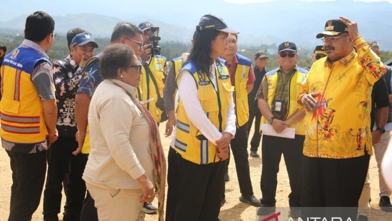 Kementerian Dalam Negeri (Kemendagri) mengumumkan proses lelang pembangunan Kawasan Inti Pusat Pemerintahan (KIPP) Papua Pegunungan akan dilaksanakan Juni 2026, menandai percepatan pembangunan di wilayah otonomi baru tersebut.