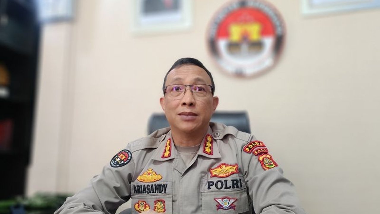 Polda Bali menduga para penculik WNA Ukraina menggunakan paspor ganda untuk masuk ke Bali. Enam tersangka WNA kini diburu, memunculkan misteri kewarganegaraan ganda dalam kasus penculikan ini.