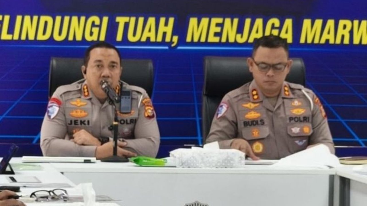 Direktorat Lalu Lintas Polda Riau telah memetakan Titik Rawan Lebaran Riau, baik kemacetan maupun kecelakaan, di jalur mudik dan balik 2026. Ketahui lokasi-lokasi krusial agar perjalanan Anda aman dan lancar!