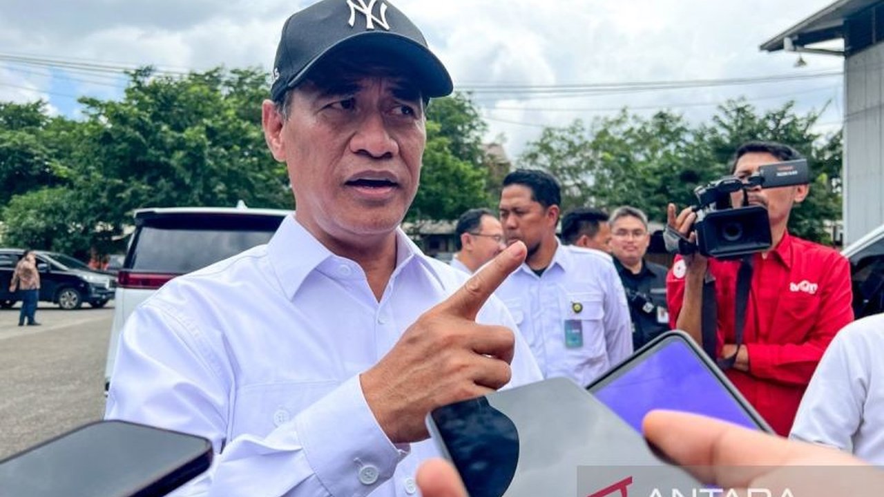 Kabapanas memastikan stabilitas harga pangan Ramadhan terkendali hingga pertengahan puasa 1447 H. Distribusi dan pengawasan diperkuat, menunjukkan tren penurunan harga komoditas strategis. Masyarakat dapat bernapas lega.