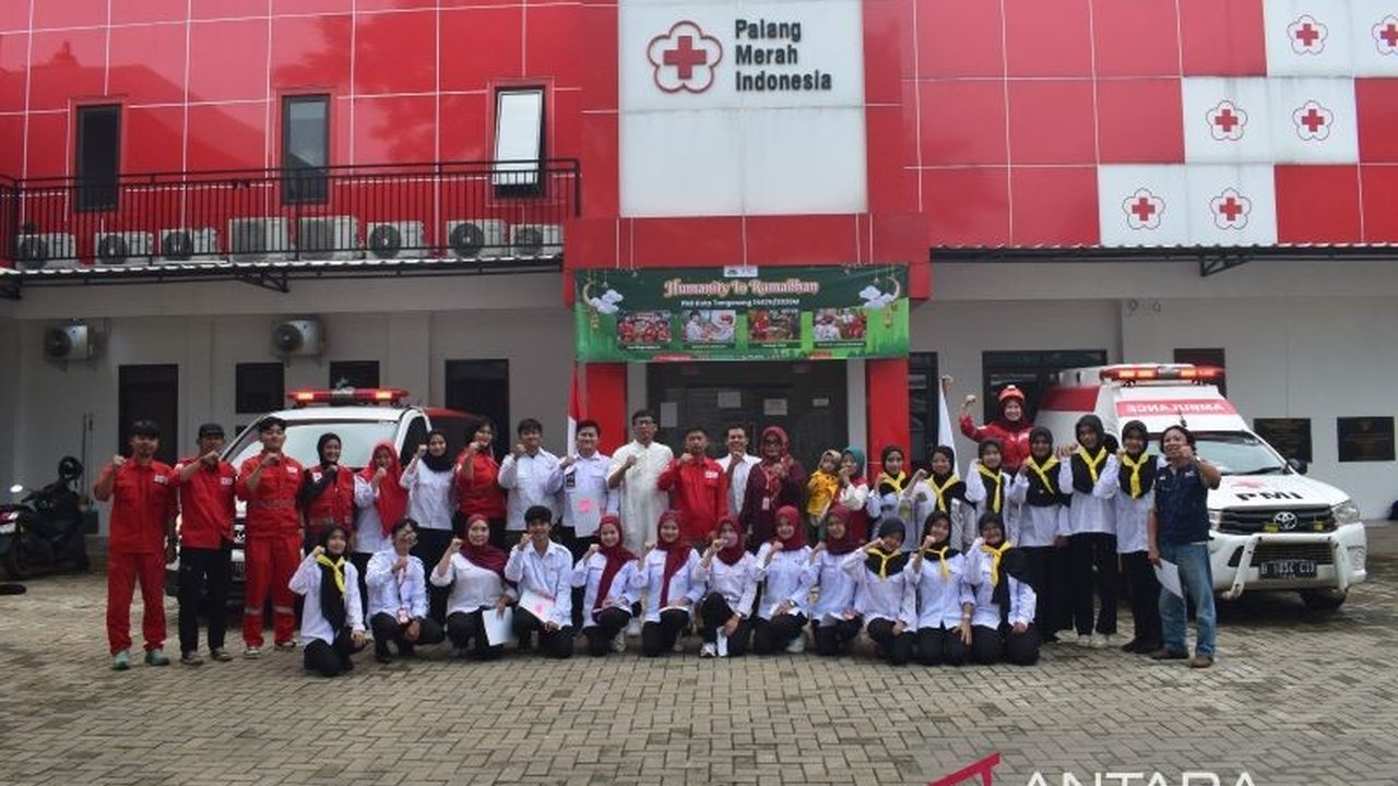 Palang Merah Indonesia (PMI) Kota Tangerang menyiapkan 30 personel dan armada lengkap untuk memastikan kelancaran dan keselamatan arus mudik Lebaran 2026, serta memperkuat aksi kemanusiaan di wilayah tersebut.