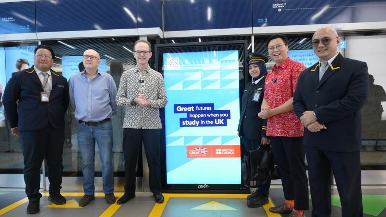 Kampanye global Study UK kini hadir di MRT Jakarta, membuka wawasan tentang berbagai peluang studi di Inggris serta kualitas pendidikan kelas dunia yang ditawarkan.
