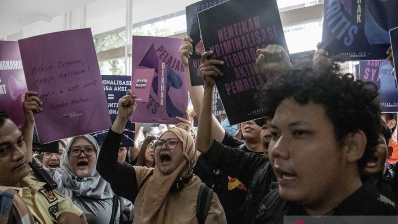 Komnas HAM menilai vonis bebas Delpedro Marhaen dan tiga aktivis lainnya dalam kasus dugaan penghasutan sebagai preseden positif untuk menjaga kebebasan berekspresi di Indonesia.