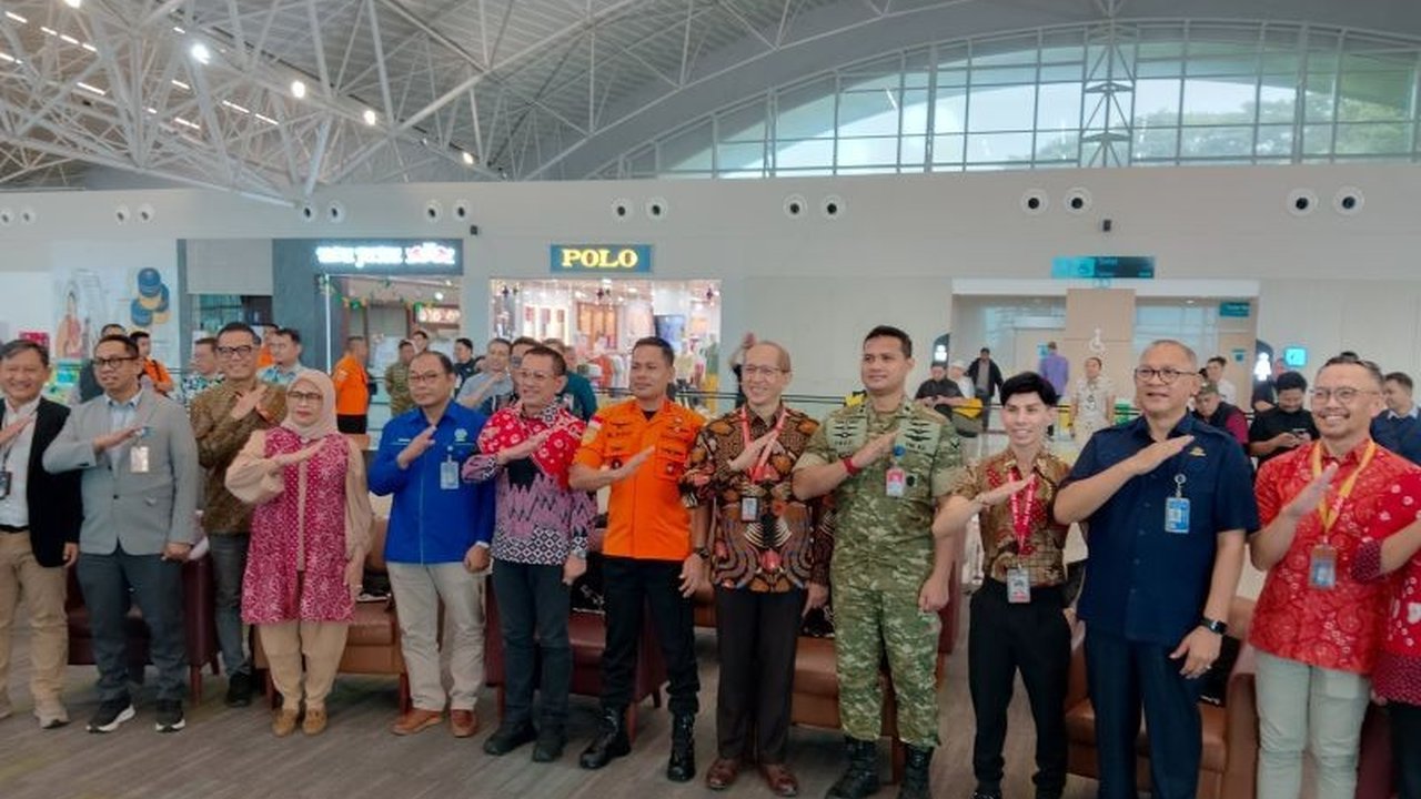 Indonesia AirAsia resmi membuka empat rute baru yang secara signifikan memperkuat konektivitas destinasi wisata di Kawasan Timur Indonesia, menjadikan Makassar sebagai hub utama untuk mobilitas masyarakat dan wisatawan.