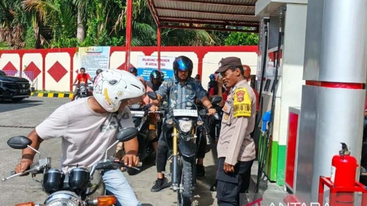 Polres Nagan Raya mengimbau masyarakat untuk tidak panic buying BBM karena stok dipastikan aman oleh Pertamina, sekaligus mengingatkan sanksi tegas bagi penimbun BBM.