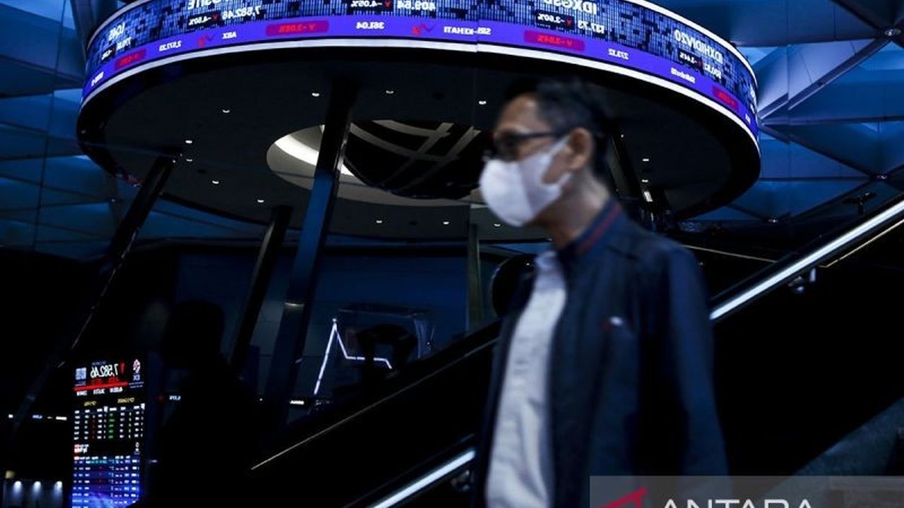 Bursa Efek Indonesia (BEI) mengumumkan enam perusahaan beraset besar dan satu menengah siap melantai di pasar modal RI melalui IPO, menarik minat investor dengan beragam sektor.