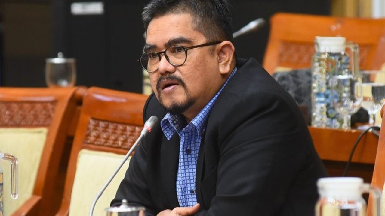 Anggota DPR RI mengapresiasi putusan Majelis Hakim PN Batam yang membebaskan ABK Batam dari tuntutan hukuman mati dalam kasus narkoba, menyoroti penerapan keadilan berbasis bukti.