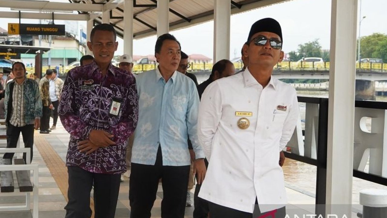Pemerintah Kota Banjarmasin kembali menyelenggarakan program Mudik Gratis Banjarmasin untuk Lebaran 2026, tawarkan perjalanan aman ke kampung halaman. Simak rute dan cara daftarnya!