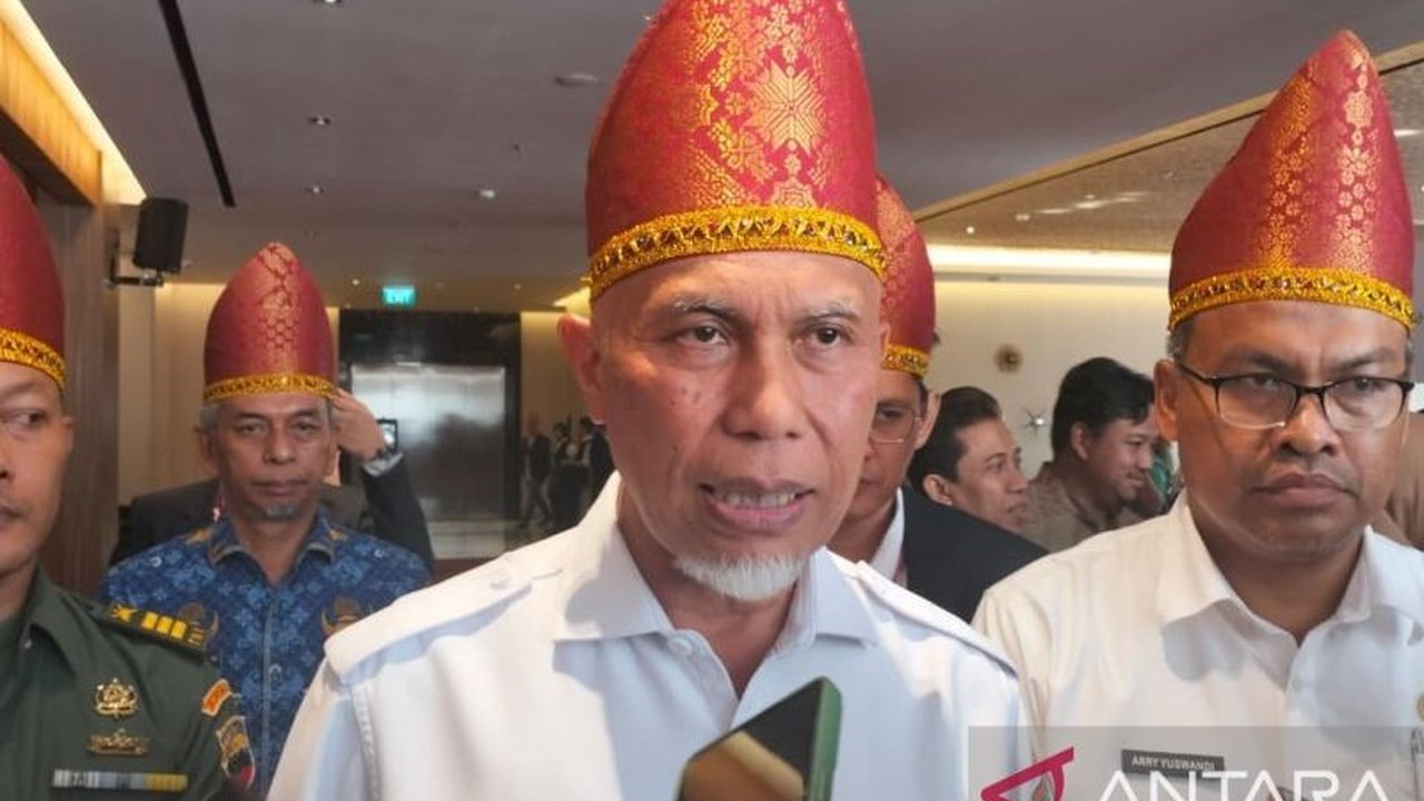 Pemerintah Provinsi Sumatera Barat (Sumbar) kembali memberlakukan Rekayasa Lalu Lintas One Way Lebaran 2026 berbasis waktu untuk mengurai kepadatan arus mudik dan balik Idul Fitri 1447 Hijriah. Ketahui jadwal lengkap dan rute yang diberlakukan untuk perja
