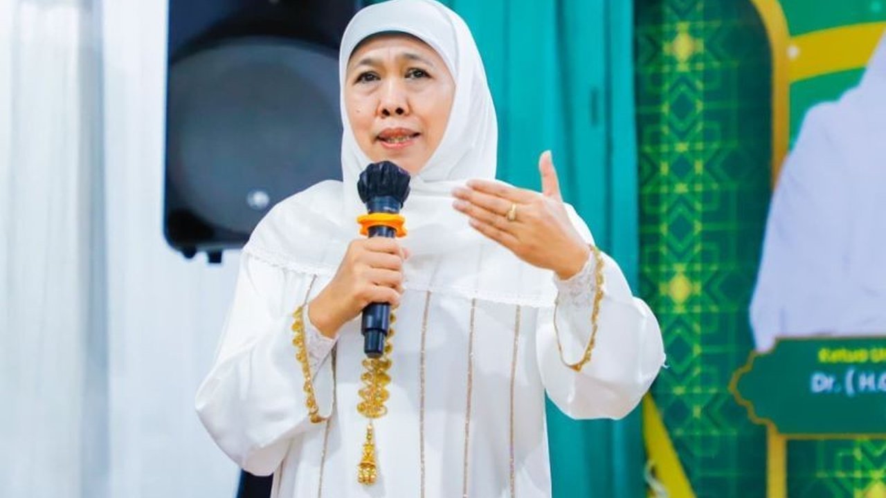 Gubernur Jawa Timur Khofifah Indar Parawansa menyerukan penguatan perlindungan dan pemberdayaan perempuan, menyoroti peran strategis mereka dalam pembangunan daerah serta peningkatan kesetaraan gender di berbagai sektor kehidupan.