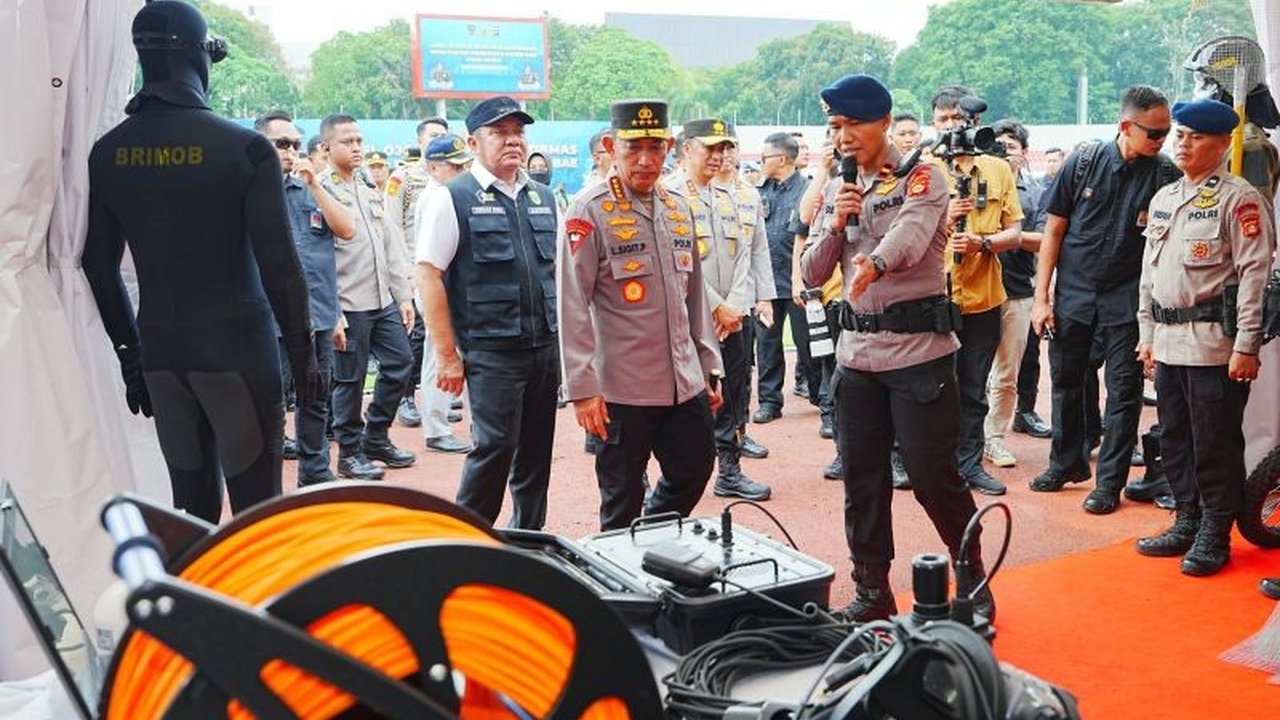 Kapolri Jenderal Listyo Sigit Prabowo memastikan Kesiapan Polri Mudik Lebaran 2026 dengan meninjau sarana prasarana dan personel. Ini untuk antisipasi potensi bencana alam demi kelancaran perjalanan masyarakat.