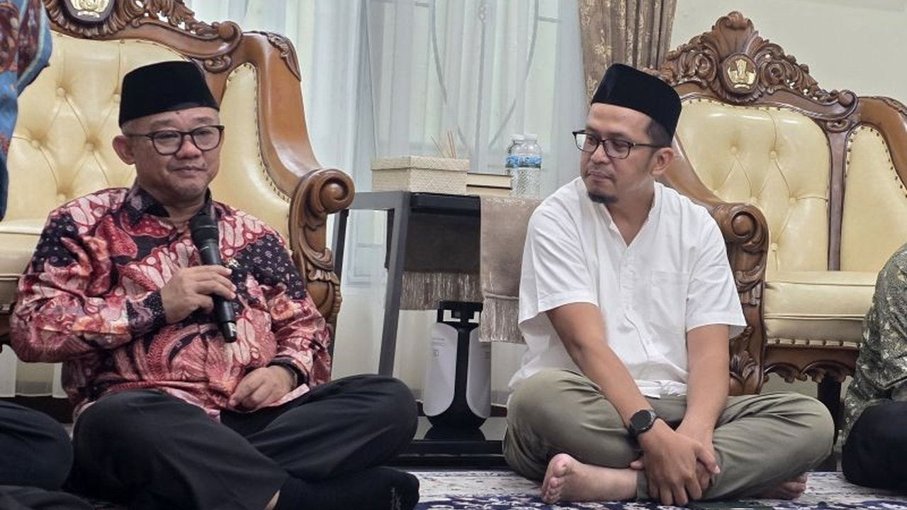 Mendikdasmen Abdul Mu'ti menyambut baik Peraturan Menkomdigi Nomor 9 Tahun 2026 yang mengatur Pembatasan Gawai Anak di bawah 16 tahun, bertujuan membentuk kebiasaan baik dan mencegah kecanduan.