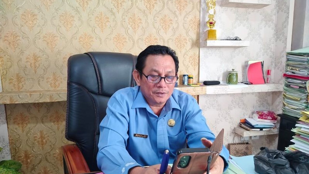 Sebanyak 704 Kepala Keluarga (KK) terdampak bencana hidrometeorologi di Kabupaten Agam, Sumatera Barat, bersedia mengikuti program relokasi kolektif. Pemerintah setempat tengah menyiapkan lahan untuk relokasi korban bencana Agam ini guna memastikan keaman