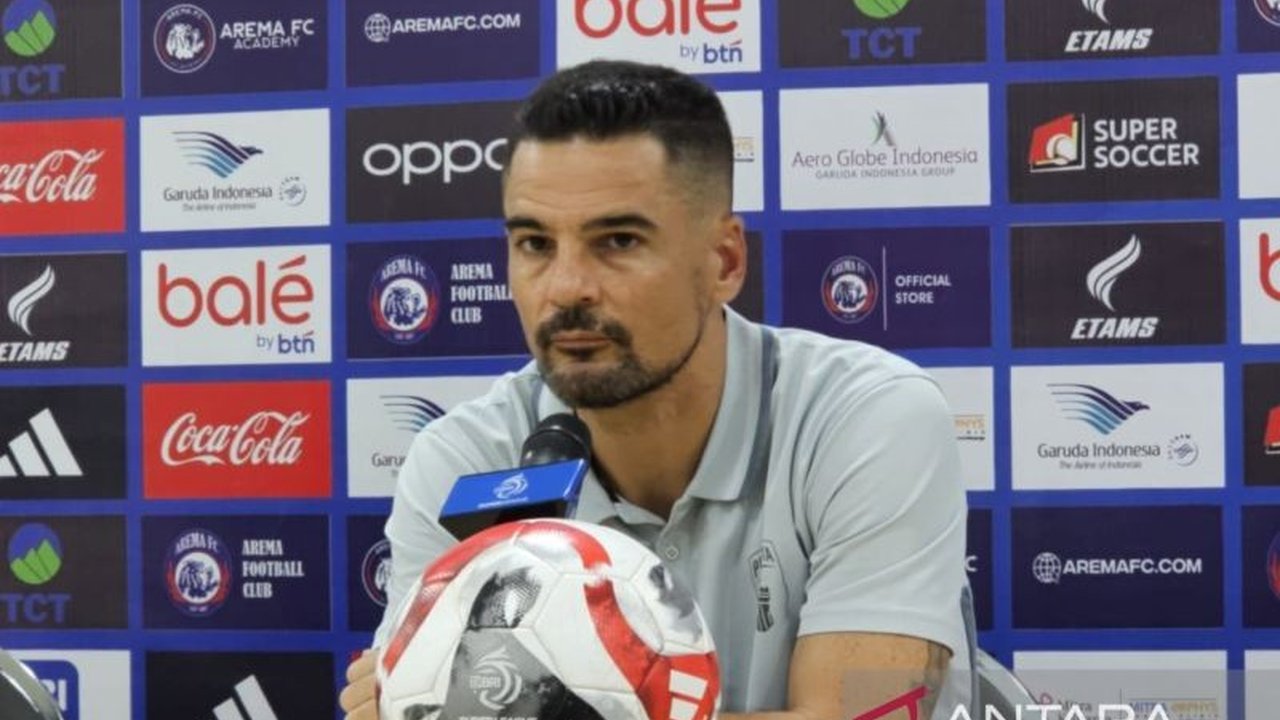 Pelatih Persita Carlos Pena melayangkan pujian setinggi langit atas daya juang timnya yang berhasil Kalahkan Arema FC 1-0 di kandang lawan, meski bermain dengan 10 pemain.