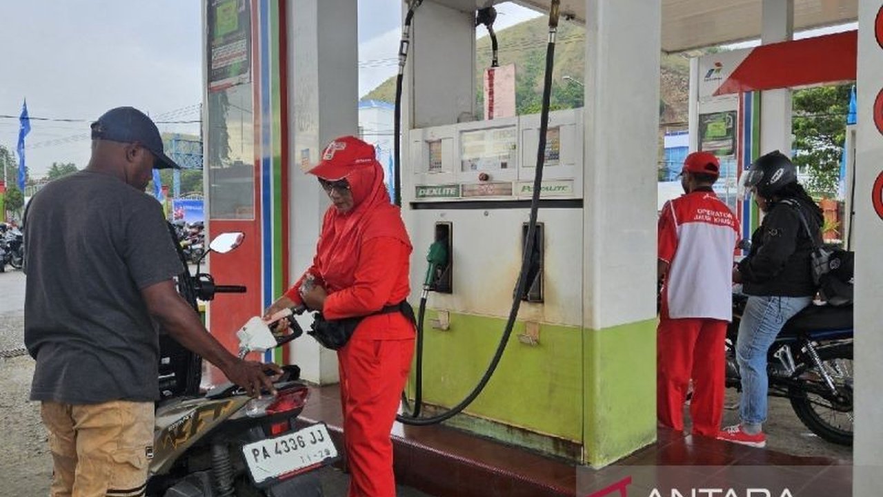 PT Pertamina Patra Niaga Regional Papua Maluku menjamin **Stok BBM Papua Idul Fitri** 1447 H aman. Pasokan mencukupi hingga ke wilayah 3T, memastikan kebutuhan masyarakat terpenuhi.