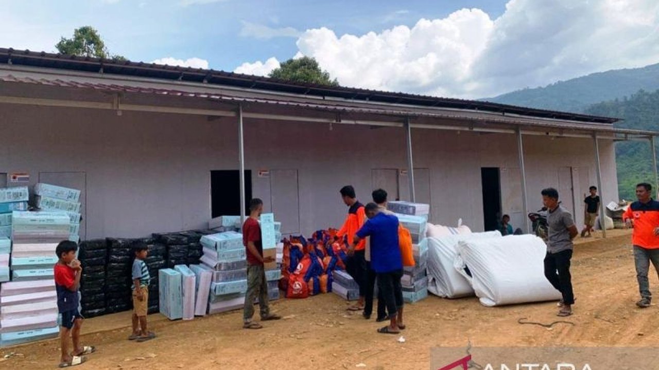 Ratusan Kepala Keluarga (KK) penyintas banjir di Nagan Raya, Aceh, kini telah menempati hunian sementara (huntara). Simak detail upaya pemerintah dalam penanganan Penyintas Banjir Nagan Raya.