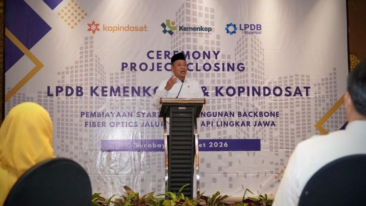 Menteri Koperasi Ferry Juliantono meminta proyek Fiber Optik Lingkar Jawa Kopindosat bersinergi dengan operasionalisasi Koperasi Desa/Kelurahan (Kopdes) Merah Putih untuk mempercepat digitalisasi dan pemerataan akses internet di desa.