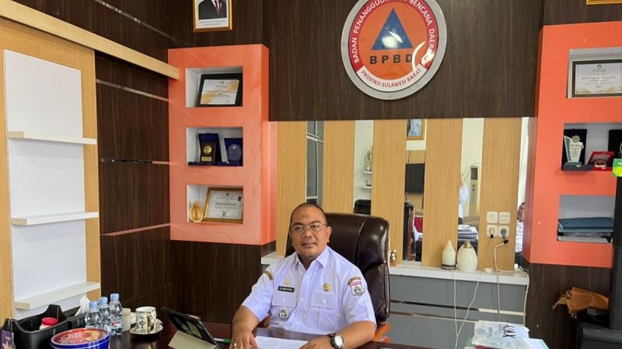 Badan Penanggulangan Bencana Daerah (BPBD) Provinsi Sulawesi Barat mengimbau masyarakat untuk memantau prakiraan cuaca mudik dari BMKG demi mengantisipasi potensi cuaca ekstrem dan memastikan keselamatan perjalanan pulang kampung.