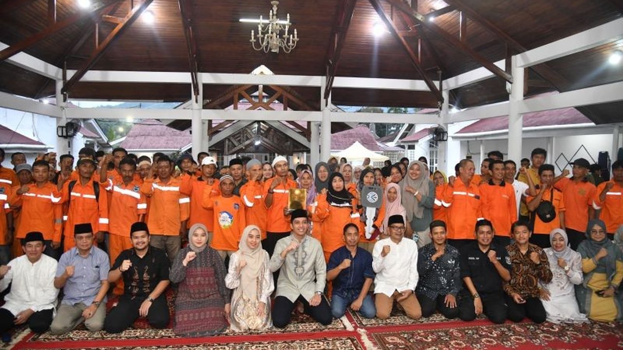 Pemerintah Kota Sawahlunto berencana membentuk mitra pasukan orange di tingkat desa dan kelurahan untuk memperkuat pengelolaan sampah berbasis masyarakat dan edukasi lingkungan, memastikan kota tetap bersih dan meraih Adipura.