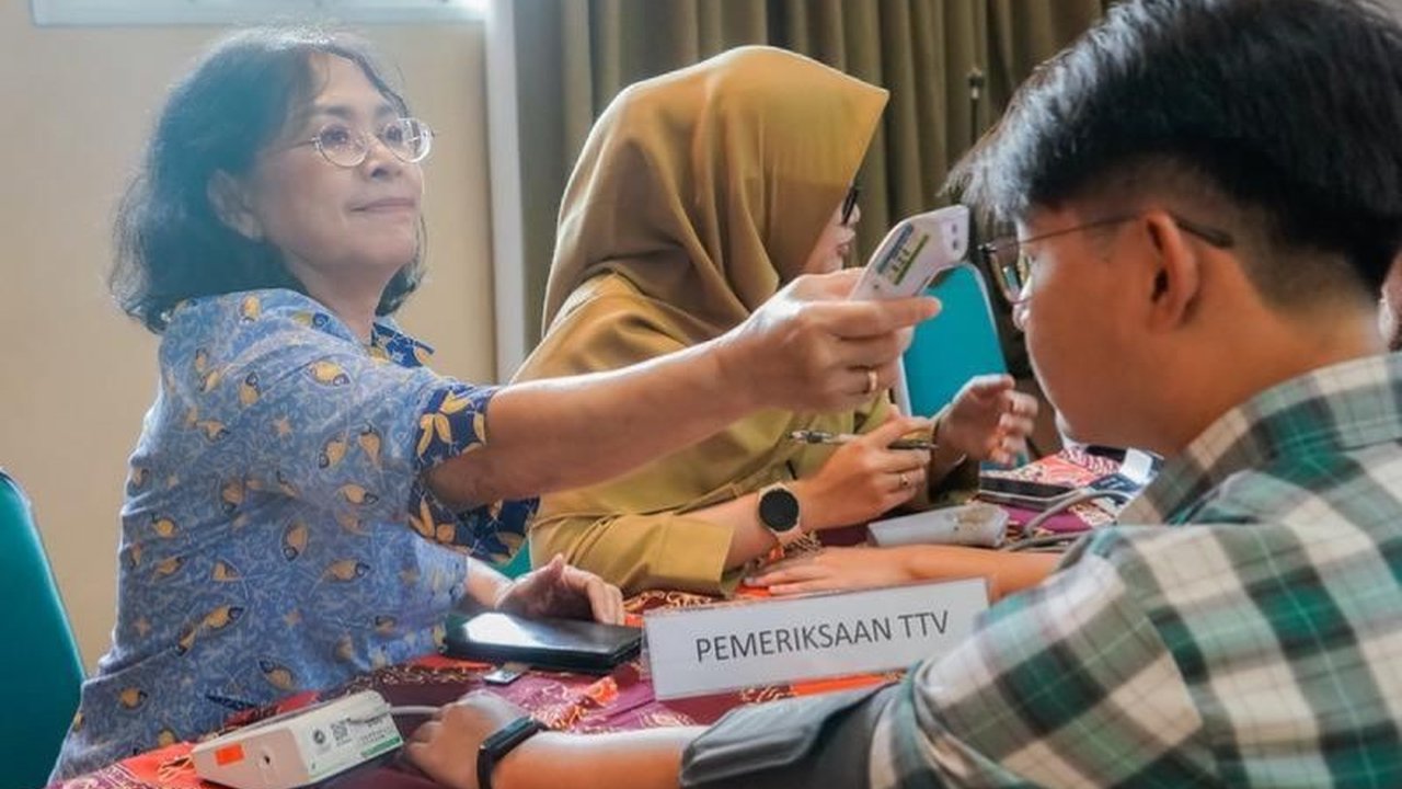 Program Pemeriksaan Kesehatan Gratis (CKG) 2025-2026 menemukan lonjakan kasus kecemasan dan depresi pada jutaan anak di Indonesia, menyoroti urgensi penanganan masalah kesehatan mental anak yang serius.