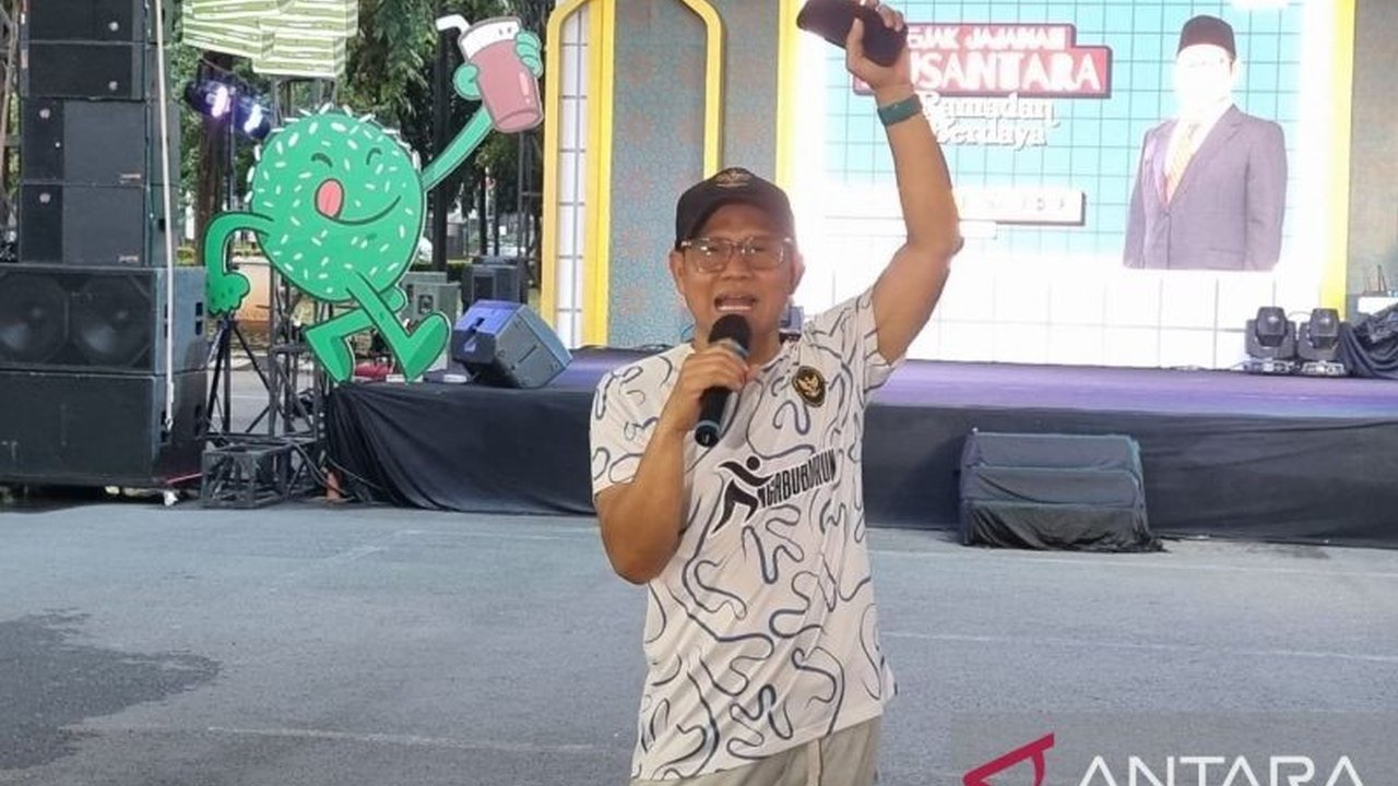 Menteri Koordinator Bidang Pemberdayaan Masyarakat Abdul Muhaimin Iskandar gagas model Pasar 1.001 Malam untuk perluas akses UMKM dan perkuat ekonomi nasional di tengah ketidakpastian global. Simak detailnya!