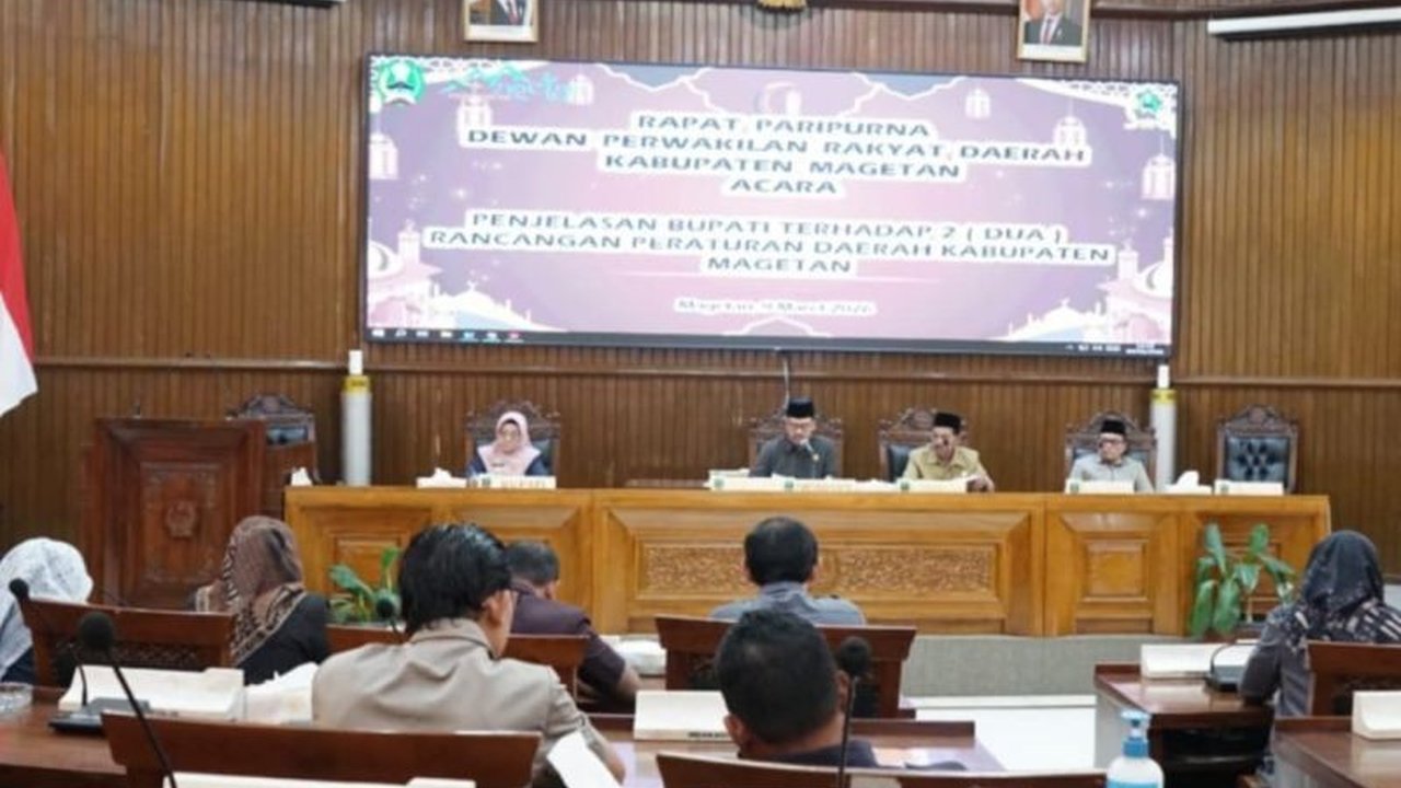 Pemerintah Kabupaten Magetan mengajukan dua Raperda penting ke DPRD, meliputi Penyelenggaraan Pasar Rakyat dan Pengelolaan Air Limbah Domestik, untuk meningkatkan kesejahteraan dan memberikan payung hukum bagi pelaku usaha kecil di Magetan.