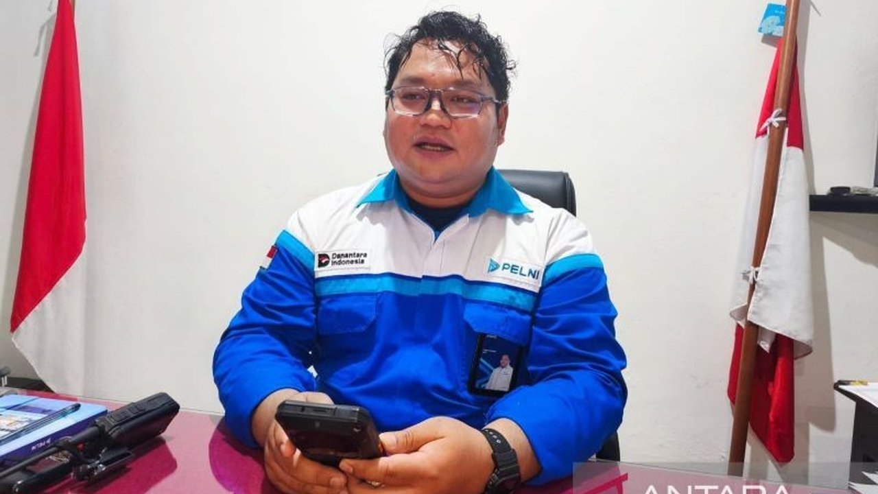 PT Pelni Cabang Nabire menambah armada kapal menjadi empat unit untuk mengantisipasi lonjakan penumpang pada masa angkutan Lebaran 2026, menjanjikan perjalanan yang nyaman dan terjangkau.