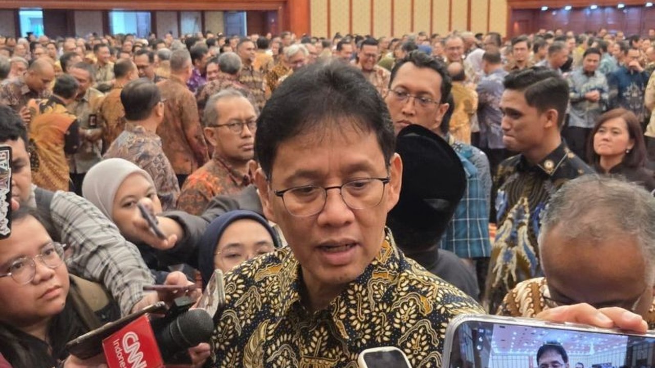 Menteri Keuangan Purbaya Yudhi Sadewa menetapkan Target Rasio Pajak Indonesia 11 persen pada 2027, menjanjikan bonus bagi pegawai pajak dan bea cukai untuk genjot penerimaan negara.