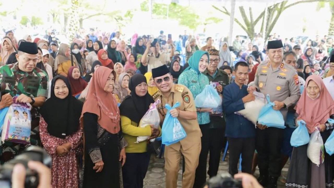 Pemerintah Provinsi Kalimantan Tengah menggelar program Sembako Murah Kalteng dengan 1.700 paket bersubsidi untuk warga Palangka Raya, membantu menjaga daya beli menjelang Hari Raya Lebaran 2026.