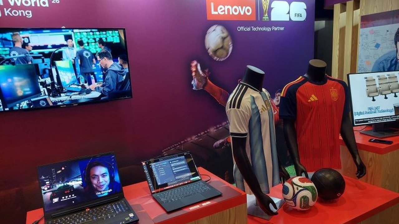 Lenovo meluncurkan Football AI Pro, asisten kecerdasan buatan canggih untuk 48 tim Piala Dunia 2026. Memanfaatkan data FIFA, AI ini tawarkan analisis personal dan taktik mendalam.