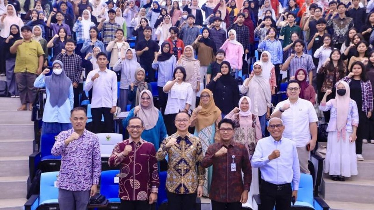 Wakil Ketua MPR RI Eddy Soeparno menekankan pentingnya pengamanan pasokan migas melalui diversifikasi dan transisi energi demi menjaga Ketahanan Energi Nasional yang krusial bagi perekonomian.