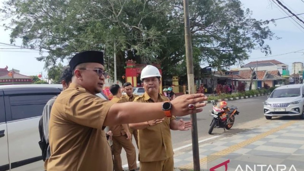 DPUTR Bangka Tengah akan segera melakukan normalisasi drainase Koba untuk mengatasi genangan air yang kerap terjadi, terutama di Jalan Soekarno Hatta, akibat penyempitan saluran air dan bangunan yang melebihi batas.