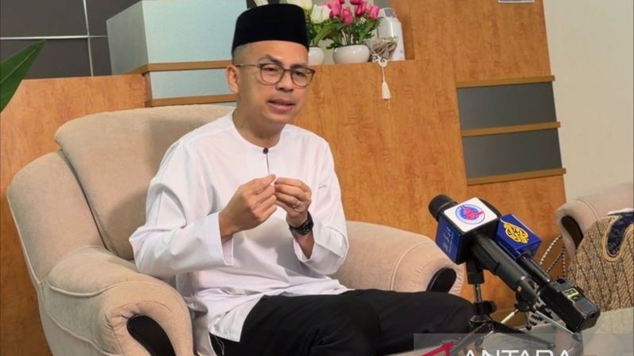 Menteri Komunikasi Malaysia Fahmi Fadzil menegaskan **hubungan media Indonesia-Malaysia** sangat istimewa, berperan penting dalam memperkuat hubungan bilateral kedua negara. Bagaimana kolaborasi ini terjalin dan apa dampaknya?