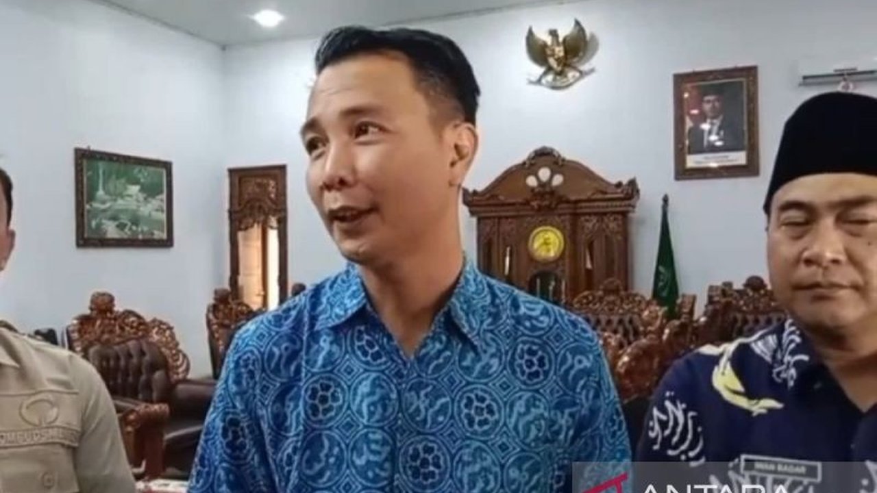 Pemerintah Kabupaten Rejang Lebong mengalokasikan anggaran Rp12,9 miliar dari APBD 2026 untuk percepatan alokasi infrastruktur Rejang Lebong di wilayah Lembak, mengatasi ketimpangan pembangunan dan memastikan manfaat bagi masyarakat.