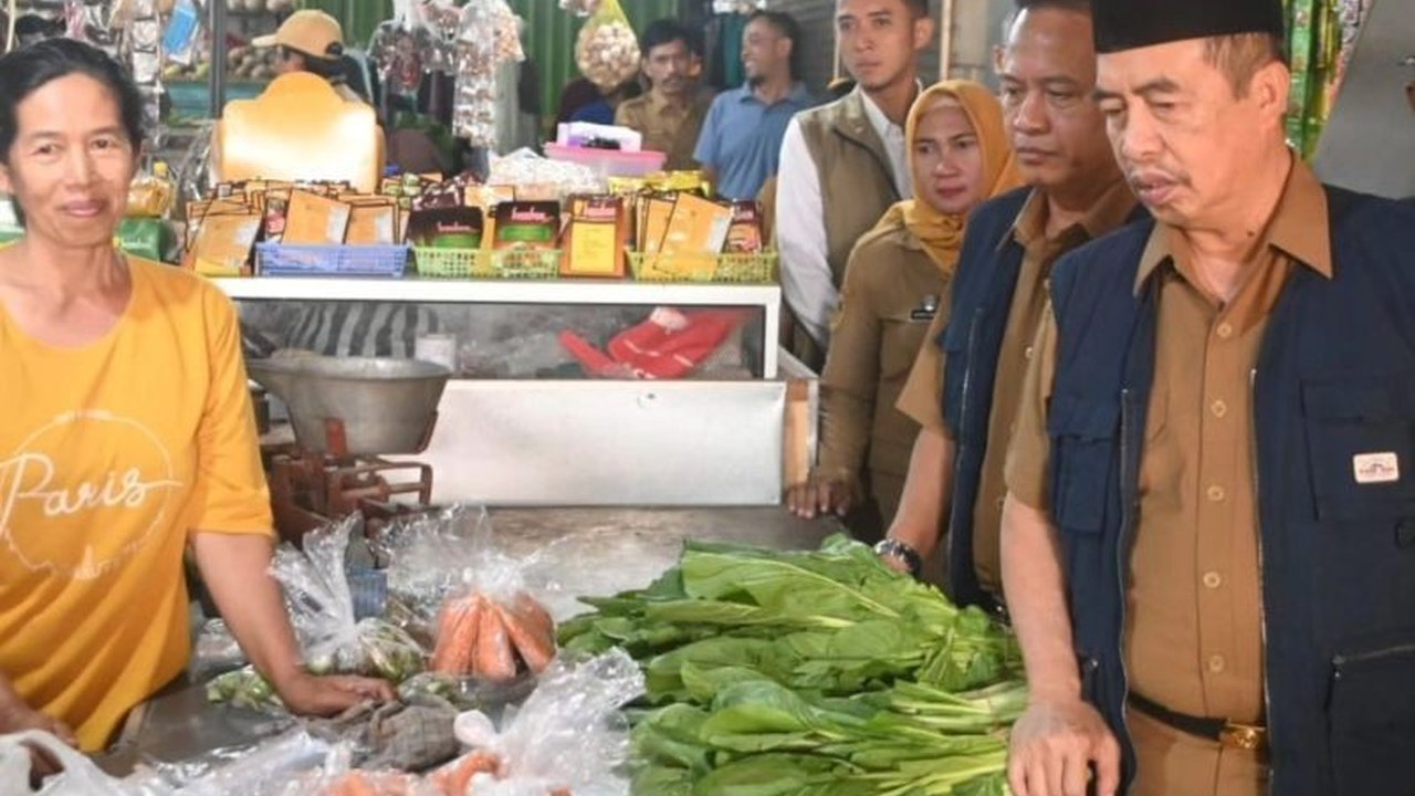 Bupati Madiun dan Bulog memastikan ketersediaan serta stabilitas harga kebutuhan pokok Madiun aman menjelang Lebaran 2026, setelah pemantauan intensif di berbagai lokasi.