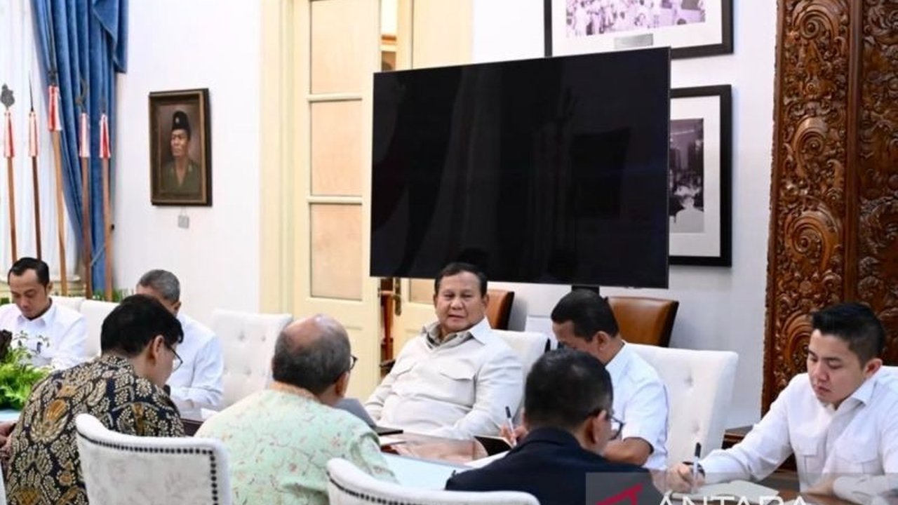 Presiden Prabowo Subianto instruksikan jajaran Kabinet Merah Putih untuk memastikan stabilitas harga sembako jelang Idulfitri dan ketersediaan pangan demi kenyamanan masyarakat.